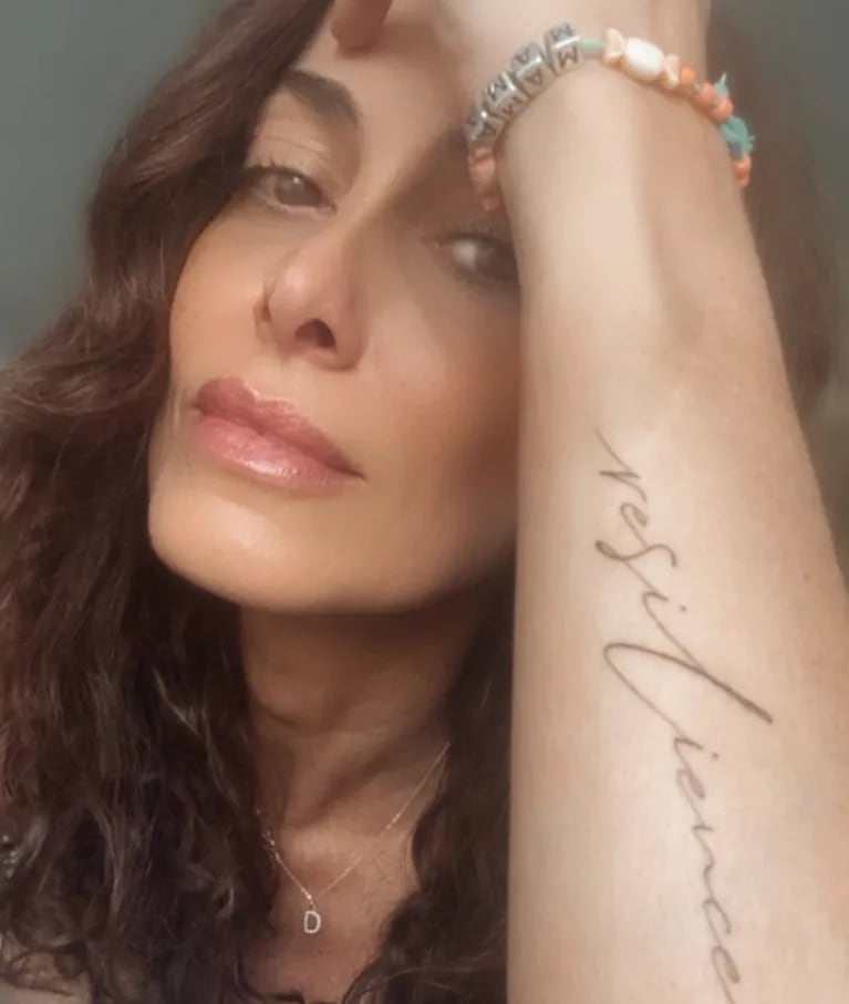 Débora Bello se hizo un profundo tatuaje tras su separación de Diego Torres: "Resiliencia"