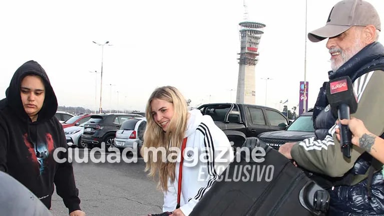 Jorge Rial regresó de España con su novia y su hija Rocío los fue a buscar (Fotos: Movilpress)