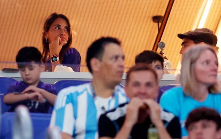 Así vivió Antonela Roccuzzo con Thiago, Ciro y Mateo Messi el partido de Argentina en el Mundial