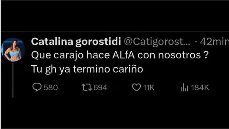 Catalina Gorostidi contra Alfa en Twitter.
