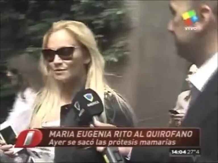 María Eugenia Ritó se hizo una novedosa operación de autoprótesis de lolas y lo celebró a su manera: beso con su amiguita