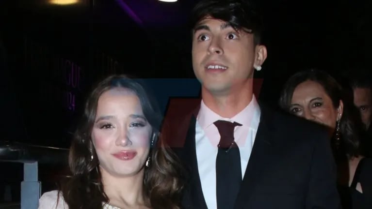 Rusherking y Ángela Torres: pareja top en la gala de Luis Miguel. (Foto: Movilpress)