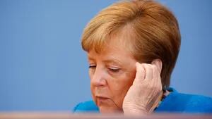 Merkel teme un pico de hasta 19.200 contagios diarios en las navidades. Foto: Reuter.
