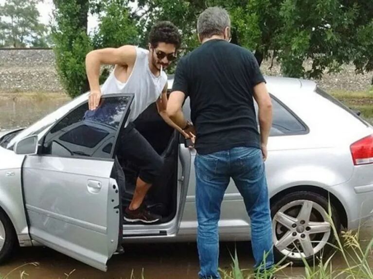 Ricardo Darín y el Chino, varados en una ruta de Santa Fe por las inundaciones