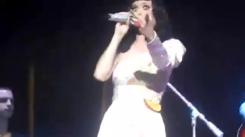 Imperdible: el papelón de Katy Perry en pleno recital