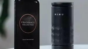 Crean un perfume inteligente que permite elegir 100 fragancias en un solo dispositivo
