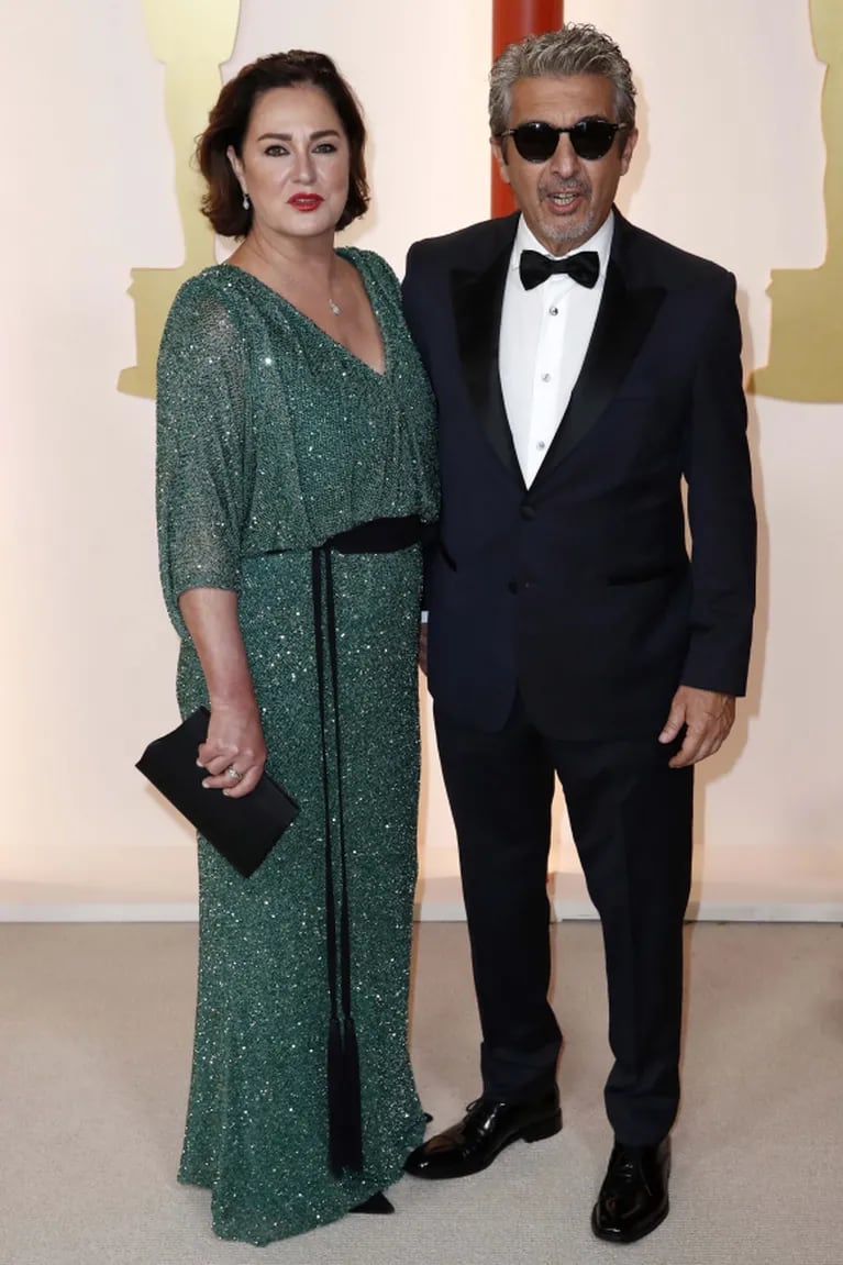 Florencia Bas, la esposa de Ricardo Darín, estrenó un vestido de Evangelina Bomparola en los Oscar 2023