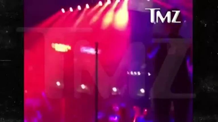Adam Levine de Maroon 5 y un accidente en pleno recital: le dio un "microfonazo" en la cabeza a una fan