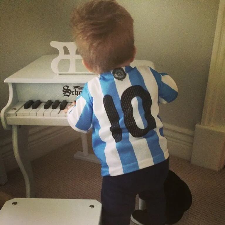 Noah alentando a la Selección. (Foto: Instagram
