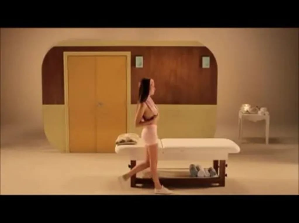 El video súper sexy de La Sueca con otra mujer para una publicidad