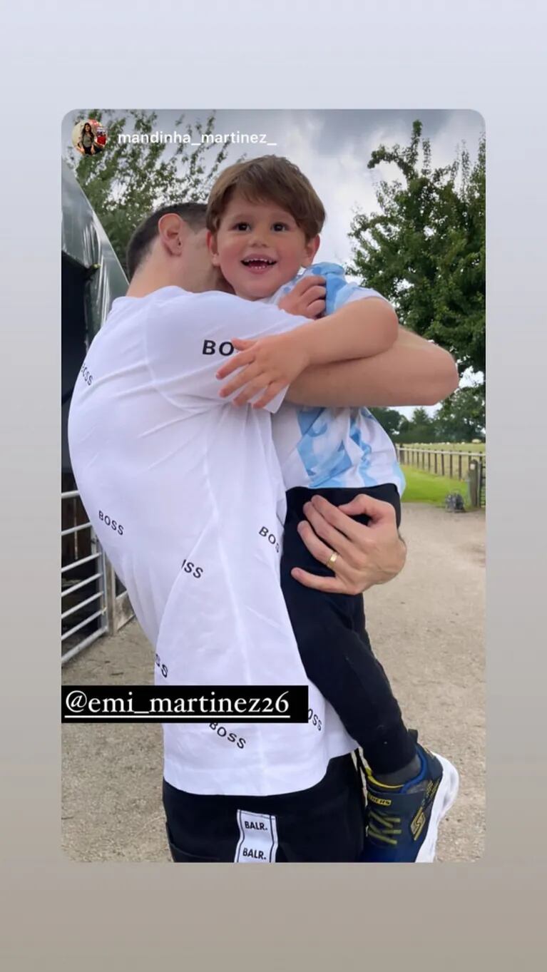 La conmovedora imagen de Emiliano "Dibu" Martínez conociendo a su beba tras consagrarse campeón de la Copa América: "Finalmente"