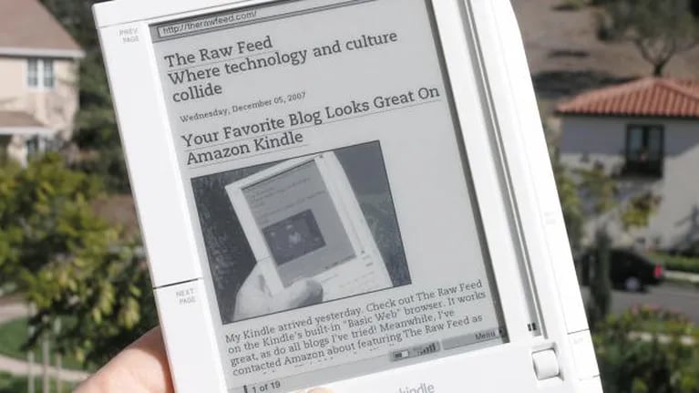 Amazon vende más libros electrónicos que de papel