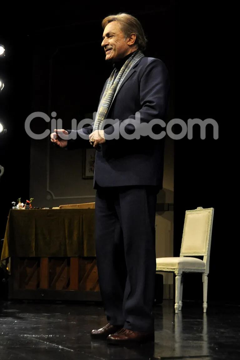 Antonio Grimau sobre el escenario. (Foto: Jennifer Rubio-Ciudad.com)