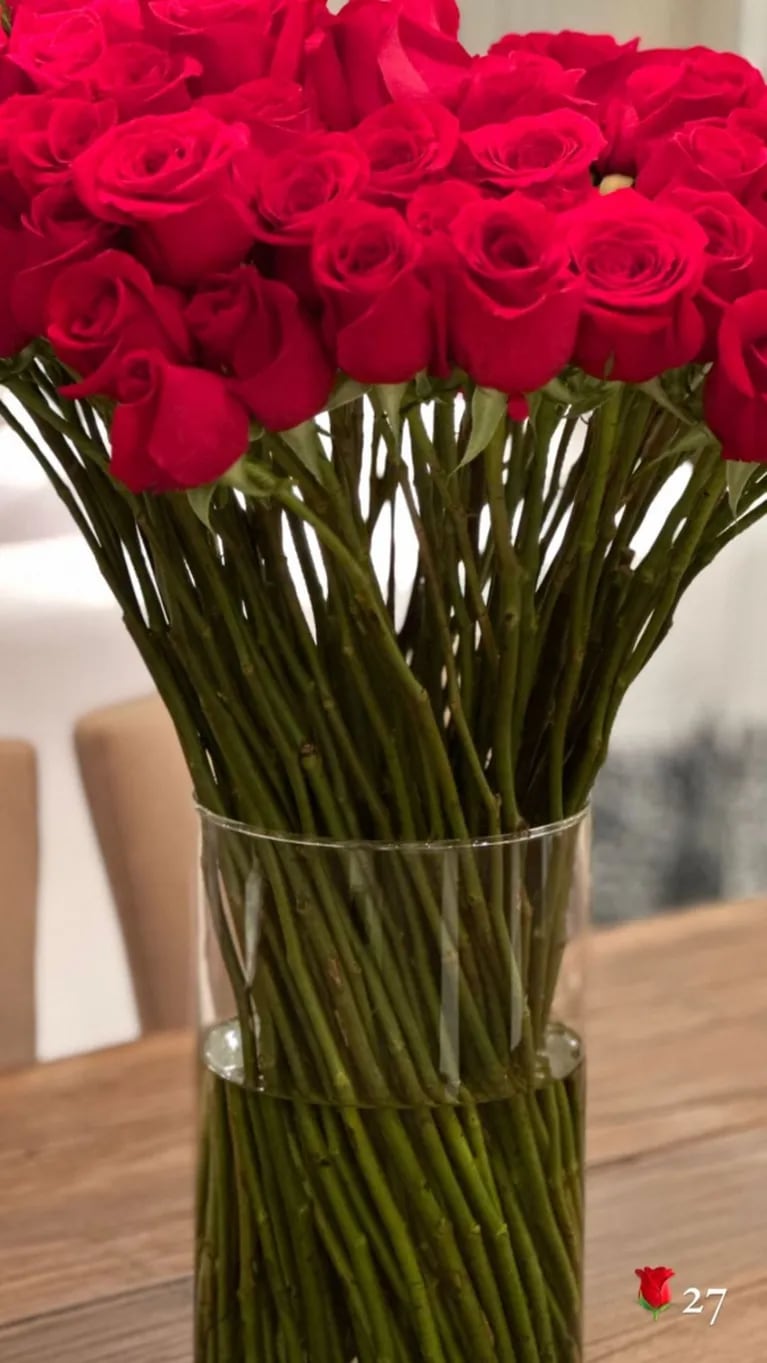 El súper regalo que Mauro Icardi le dio a Wanda Nara para celebrar su aniversario de casados a la distancia: un enorme ramo de rosas