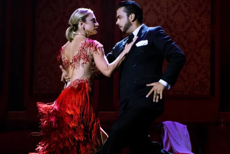 Vero Lozano aplaudió de pie el show de Andrea Ghidone, Madame Tango