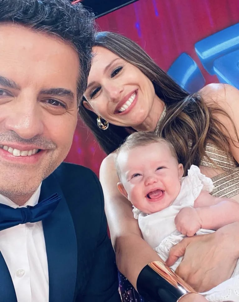 Las fotos más lindas de Ángel de Brito con Pampita y su hijita Ana, a pura risa en La Academia: "Con Anita y su mamá"