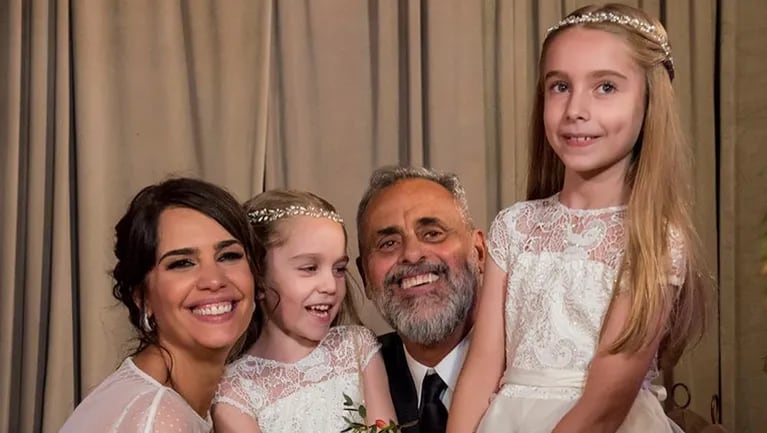 Romina Pereiro reveló cómo es el vínculo de sus hijas con su ex, Jorge Rial.