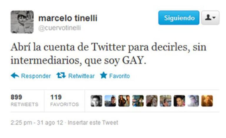 4 horas y 25 minutos después del tweet de @vorterix, apareció este mensaje en la hackeada cuenta de @cuervotinelli.