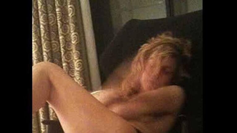 A Courtney Love le gusta mostrar su cuerpo en la web