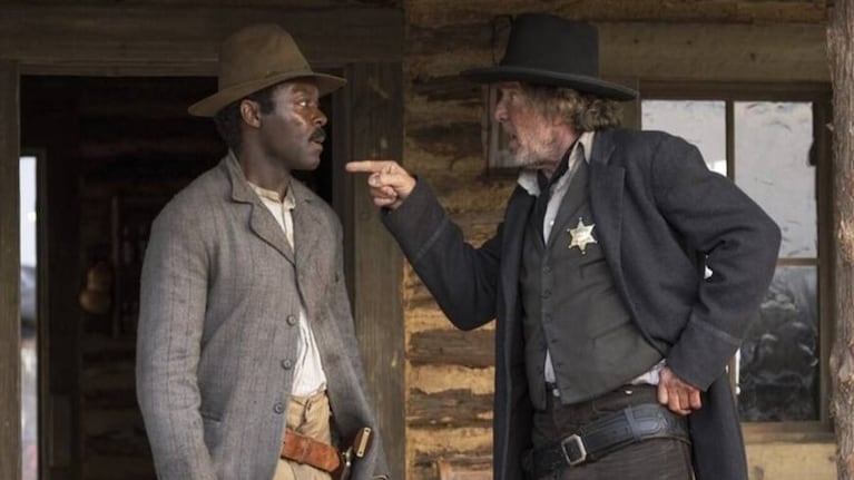 A lo largo de la serie, el protagonista se enfrenta a peligrosos forajidos donde la justicia prácticamente no existe.