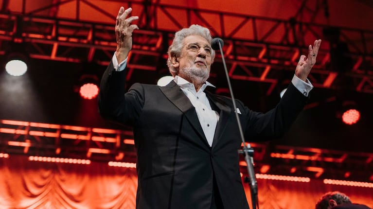 A los 83 años, Plácido Domingo brilló en una plaza de toros en Uruguay