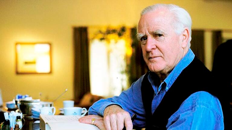 A los 89 años, murió el escritor británico John Le Carré 
