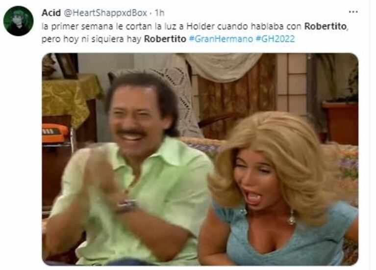 A Martina no la recibió Robertito Funes Ugarte a la salida y hubo lluvia de memes: "Que vuelva Peluffo"