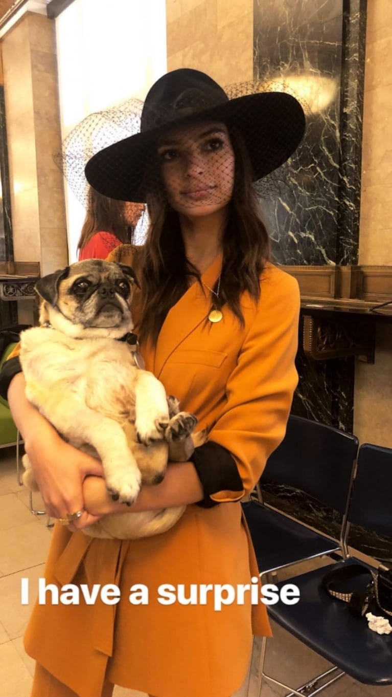 A pocos meses de blanquear su noviazgo, Emily Ratajkowski dio el 'sí' en Nueva York: "¡Me casé!" 