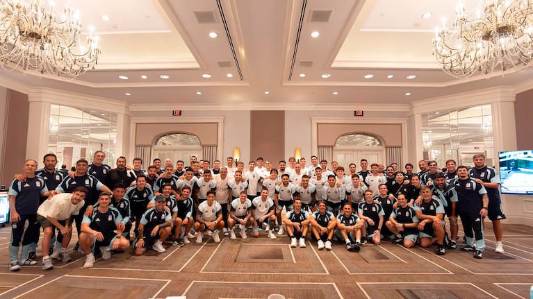 A qué hora llega la Selección Argentina a Ezeiza (Foto de Instagram @leomessi)