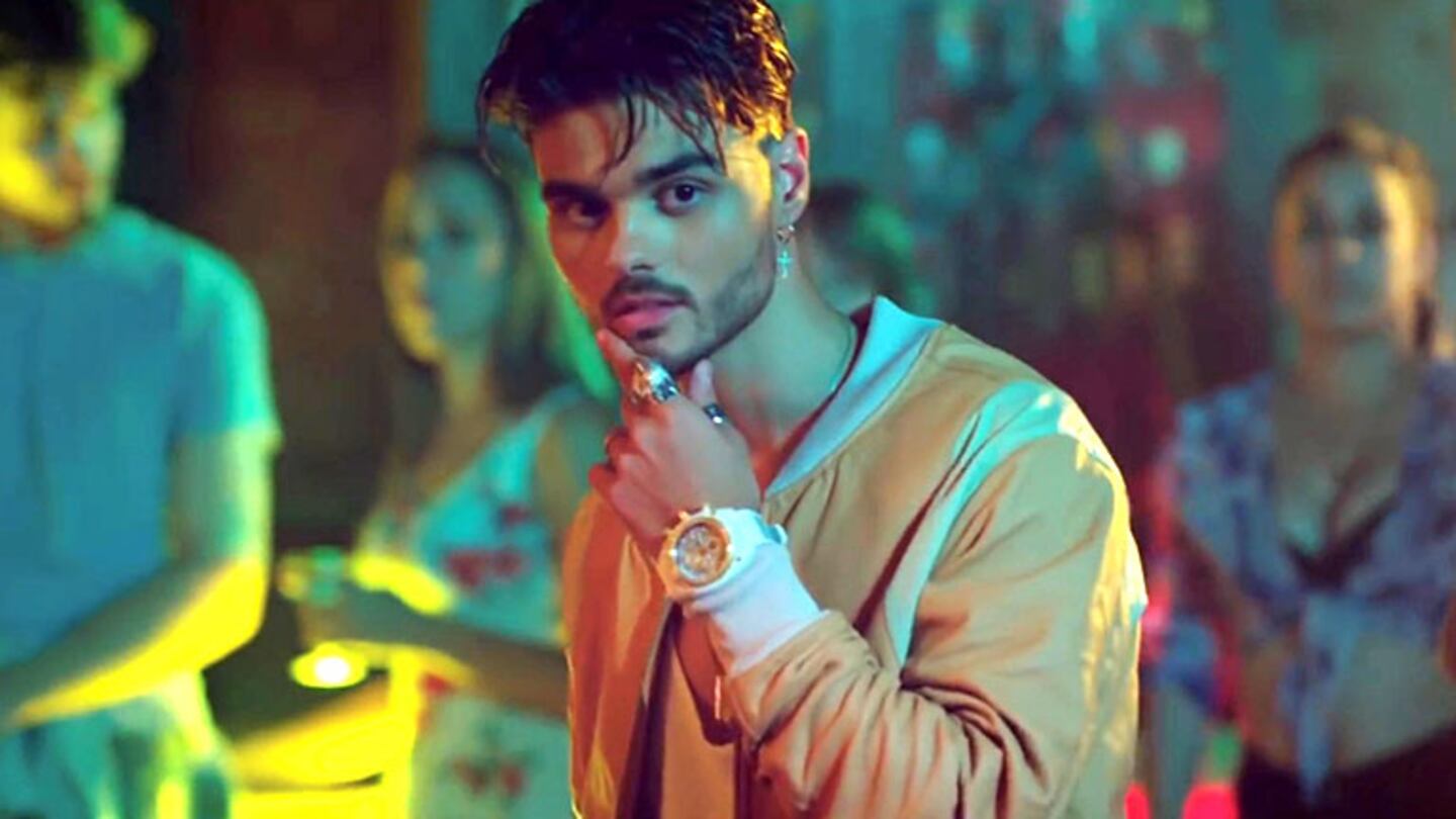 Abraham Mateo estrenó el videoclip de su canción A cámara lenta, a un mes de su show en Argentina