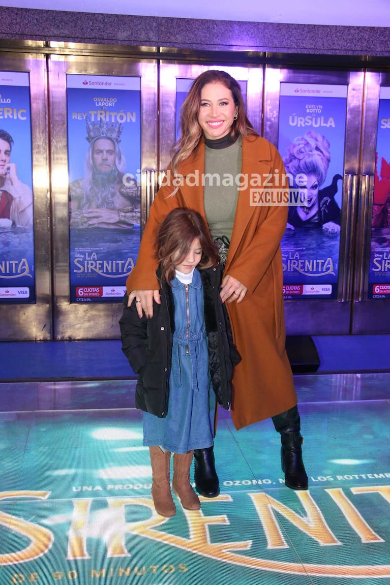 Adabel Guerrero e hija (Foto: Movilpress)