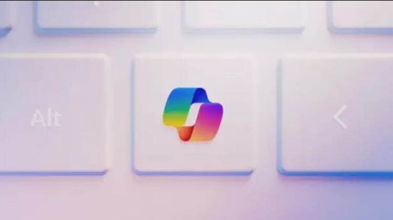 Además, las mejoras de Copilot en las llamadas permitirán al usuario obtener un resumen y extraer información.