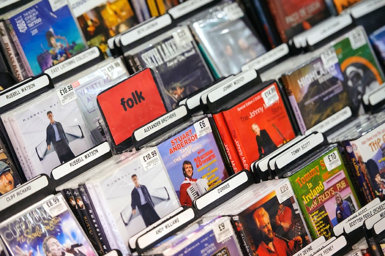 Adiós CD, la música digital llegó para adueñarse del mercado 