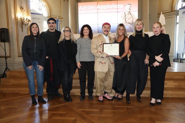Adrián Appiolaza fue distinguido como personalidad destacada de la cultura de la Ciudad de Buenos Aires. Foto: prensa