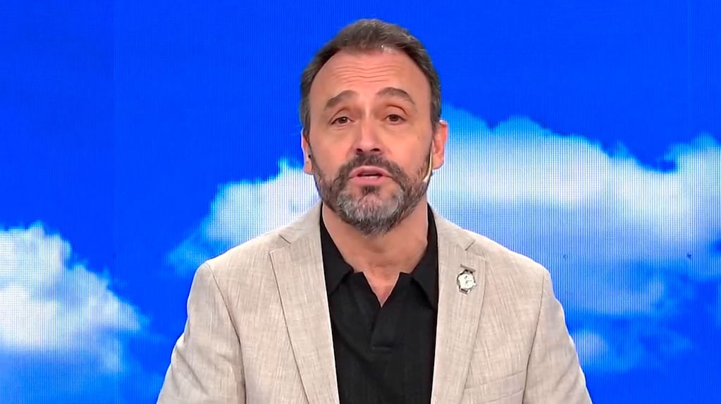 Adrián Pallares rompió el silencio sobre la abrupta salida de Andrea  Taboada de Intrusos | Ciudad Magazine