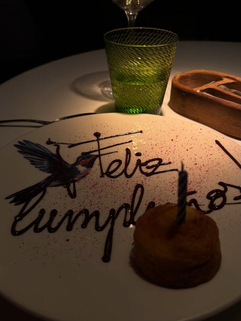 Adrián Suar compartió fotos románticas con Rocío Robles por el cumpleaños 33 de la modelo