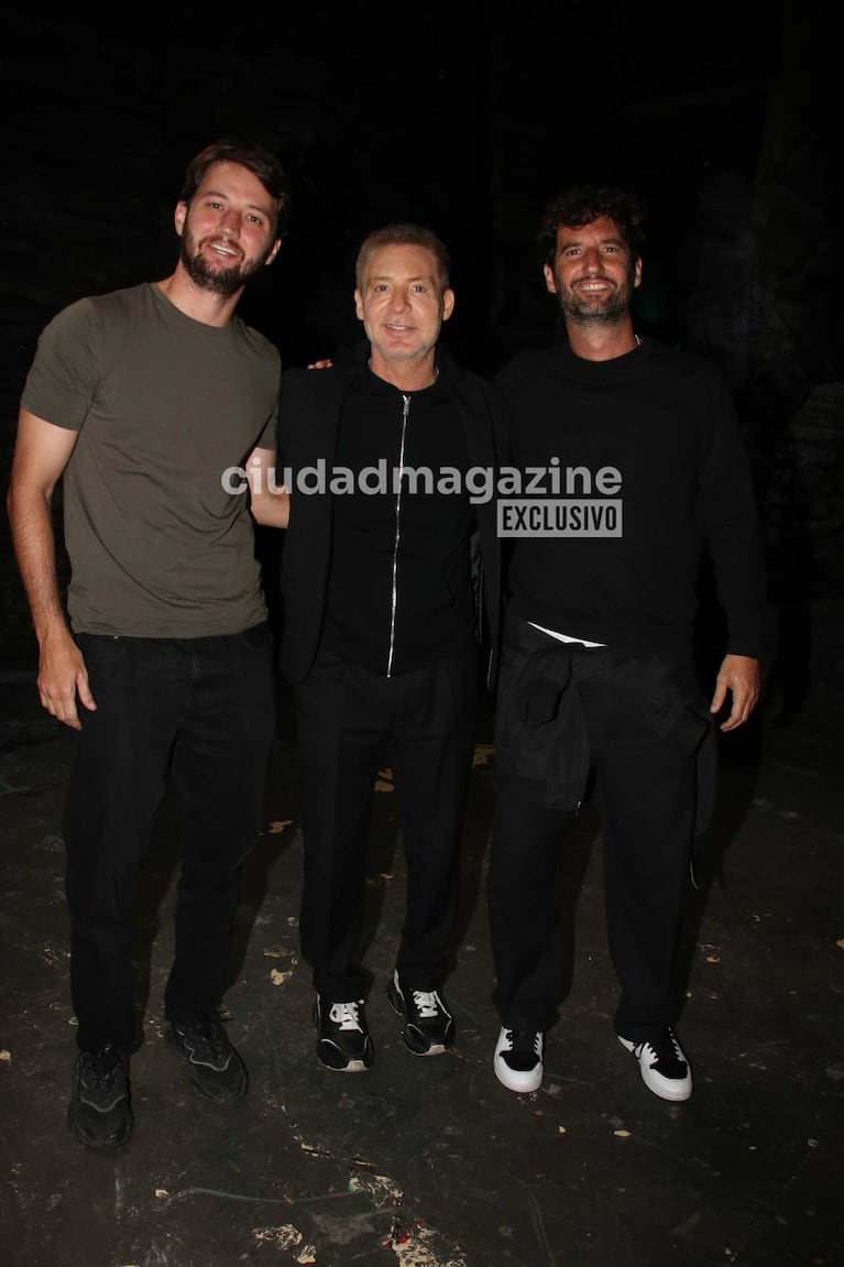 Adrián Suar junto a Bautista Laviaguerre y Joaquín Laviaguerre  (Foto: Movilpress)