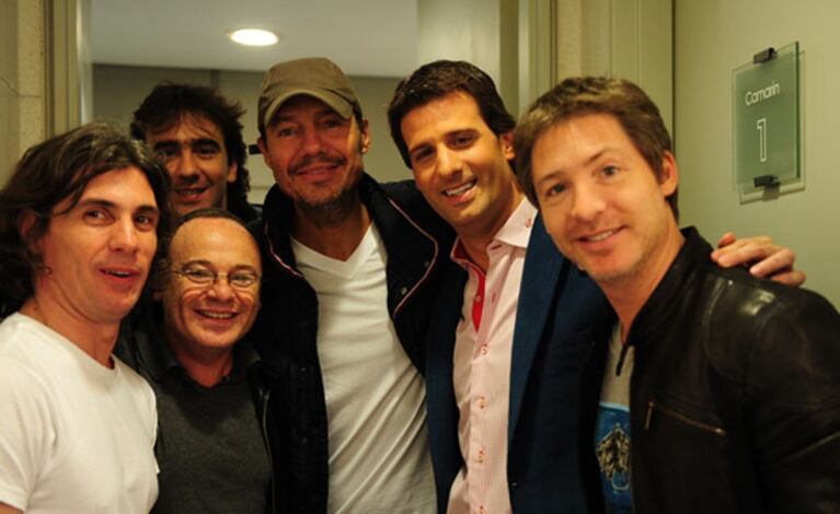 Adrián Suar y Pablo Codevilla con Marcelo Tinelli y la cúpula de Ideas del Sur. Foto:web