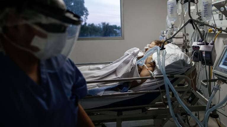 Afirman que la estrategia de derivación de pacientes evitó desborde en hospitales bonaerenses
