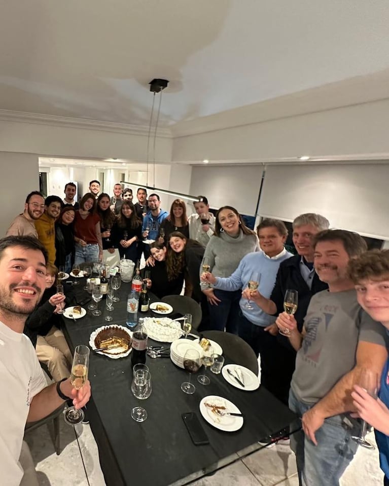 Agustín Funes celebró con sus afectos.