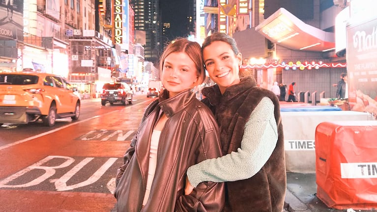 Agustina Cherri y su hija Muna en Nueva York (Foto: Instagram @agustinacherriok)