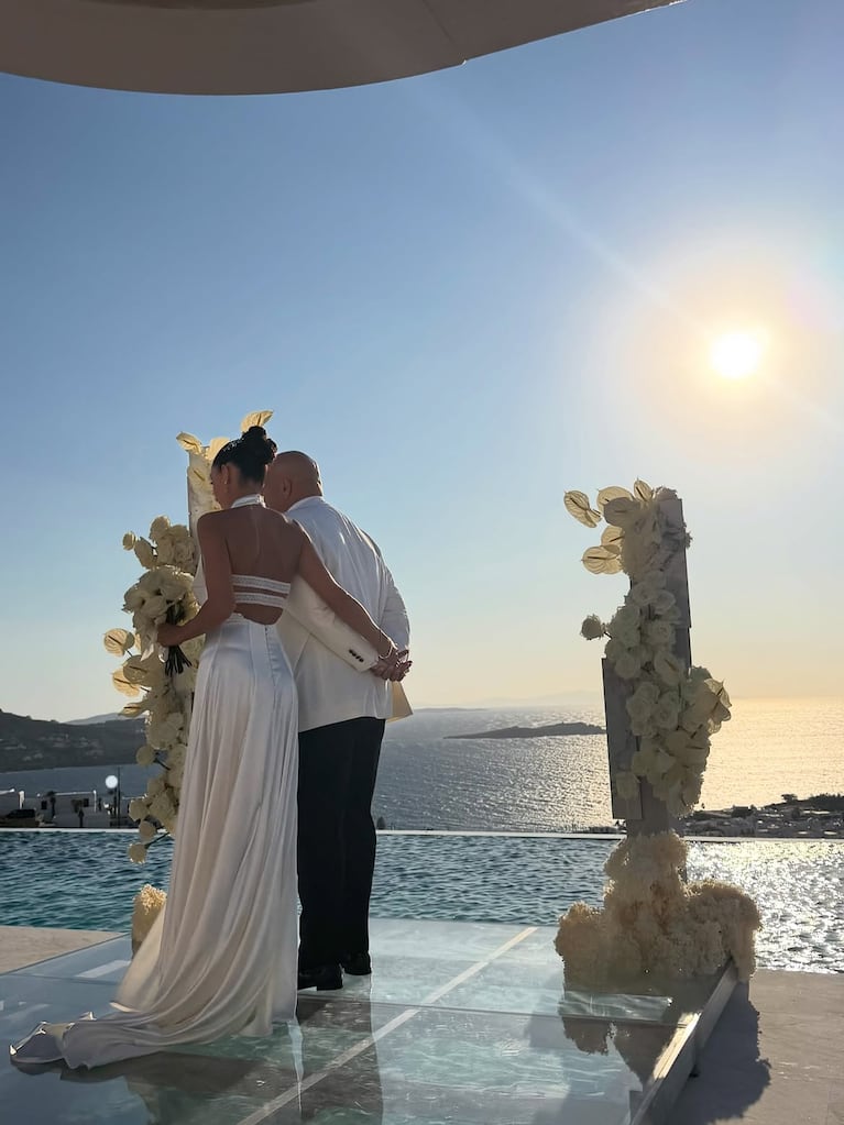 Agustina Gandolfo y Lautaro Martínez en Mykonos, Grecia. Crédito Instagram @agus.gandolfo