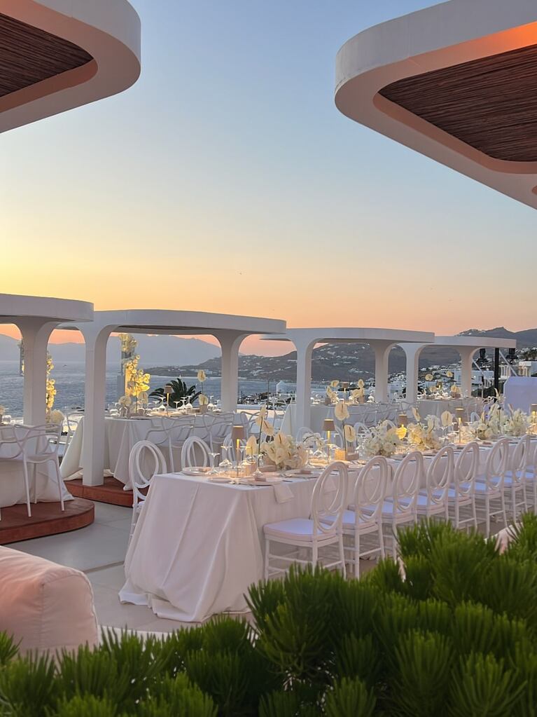 Agustina Gandolfo y Lautaro Martínez en Mykonos, Grecia. Crédito Instagram @agus.gandolfo