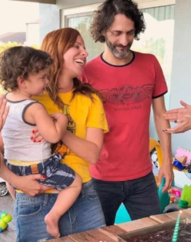 Agustina Kämpfer y su curioso método "new age": "No creo que haga falta ponerle límites a mi hijo, el universo se encarga"
