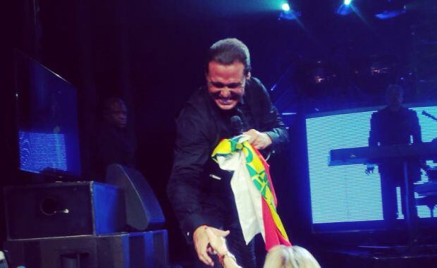Ailén Bechara junto a Luis Miguel, en Las Vegas (Foto: álbum personal de Ailén Bechara).
