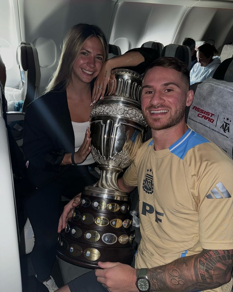 Ailén Cova y Alexis Mac Allister (Foto: captura de Instagram).