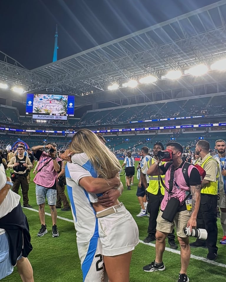 Ailén Cova y Alexis Mac Allister (Foto: captura de Instagram).