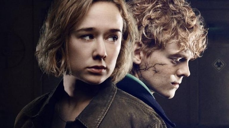 Alba August y Lucas Lynggaard Tønnesen interpretan a los hermanos Simone y Rasmus Andersen.