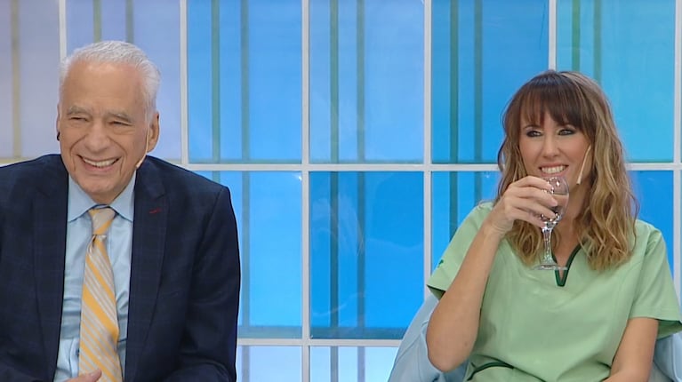 Alberto Cormillot y Estefanía Pasquini protagonizaron un divertido ida y vuelta. (Foto: Captura eltrece)
