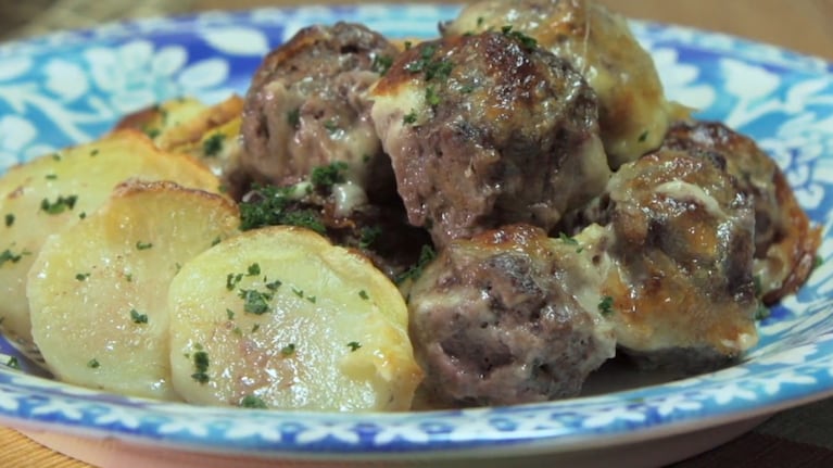 albóndigas, gratinadas